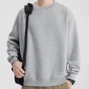 포근한착용감 캐주얼한디자인 남성 오버핏 기모맨투맨겨울티셔츠 긴팔 깔끔한스타일 공용 남자 여자데일리