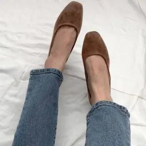 스퀘어 사각코 스웨이드 통굽 로우 펌프스힐 구두 P5805