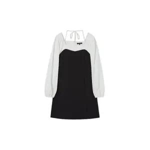 [LAP] 스퀘어넥 셔링 배색 미니원피스 AR1WO364 944544