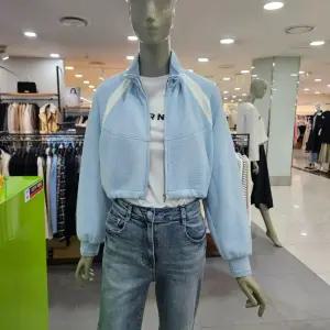 시슬리/애플아울렛/하이디 저지 크롭 점퍼 SAJP05311