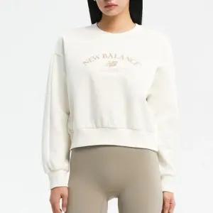 [뉴발란스] 뉴발란스 여성 시그니처 세미크롭 맨투맨 NBNCD3W822-64