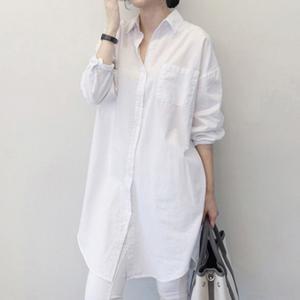 뒷트임 단추 포인트 여성 베이직한 롱셔츠 코디 흰색 여성용셔츠 단추포인트셔츠 단정한셔츠 단정한블라우