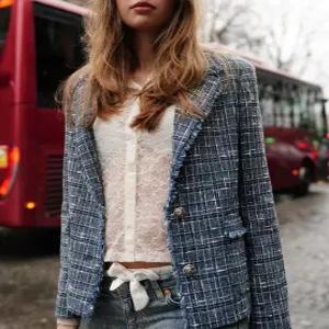 [올리비아로렌]올리비아로렌 크롭 팬시 자켓 VOPFU4S2121 애플아울렛