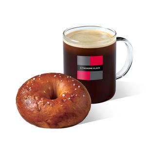 [투썸플레이스] 소금 프레첼 베이글 + 아메리카노 R