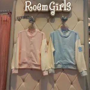 로엠걸즈 DP01 러블리 배색 야구점퍼 러블리 배색 야구점퍼  RGJA2581C