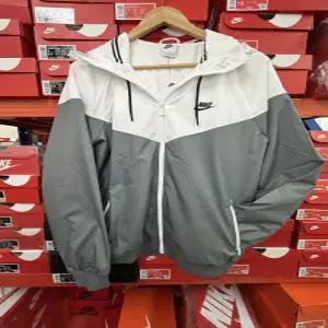 국내매장판 나이키 윈드러너 바람막이 우븐 후디 등산 러닝 재킷 스포츠웨어 DA0002-084