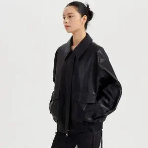 [럭키슈에뜨](센텀시티점)[럭키위크] LQUAW25100 페이크 레더 점퍼