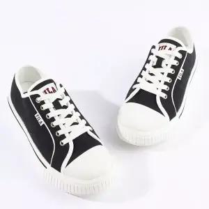 휠라 공용 코트 라이트 경량 캔버스 스니커즈 블랙 1TM01781F