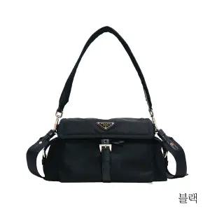 프라다 로고 버클 숄더백(1BD394)