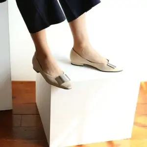 국내제작 심플 스웨이드 사각장식 포인트 플랫 단화Y 포인트플랫 스웨이드플랫 국산플랫