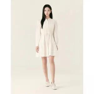 로엠 ROEM 하이넥 코튼 미디 원피스RMOWG23R14 104029