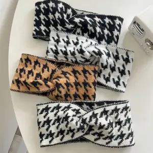 여자 3커럴 하운드체크 꼬임 헤어밴드 와이드헤어밴드 포인트핀 고무줄