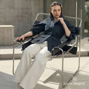 라우라비아죠티 26SS 테일러드 사파리 자켓