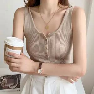 여성 여름 심플 베이직 이너 단추 나시 민소매