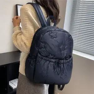 패딩백팩 별디자인 포인트 학생가방 여성 데일리 백팩 겨울패딩백팩 패딩백팩 여대생가방
