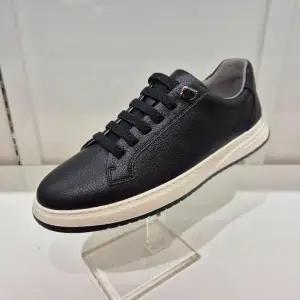 [ELCANTO]엘칸토 HC11 소가죽 남성 스니커즈 초경량 세미케주얼 스니커즈 T8X1U6T1319 (S46567613)