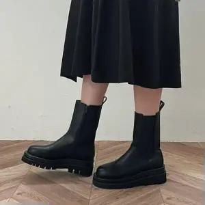 둥근코부츠 베이직 둥근코 오버솔 통굽 플랫폼 밴딩 첼시부츠 4fY