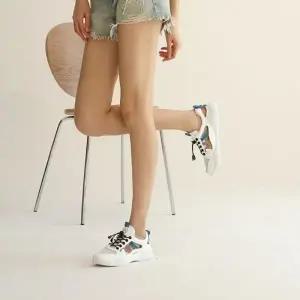 여성 봄 여름 데일리 귀여운 스니커즈화 단화 운동화 트렌디 망사신발 여름신발 봄신발 스니커즈