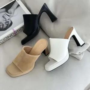 인기상품 소가죽 커버드 뮬 블록힐 여성 미니멀 슈즈 구조적라인 6SS [WFM08KU_260307]