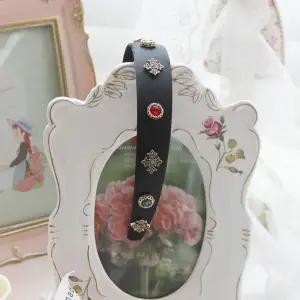 [셀러에이드]TBZ 엔티크 블링 오브제 헤어밴드 머리띠 BLACK