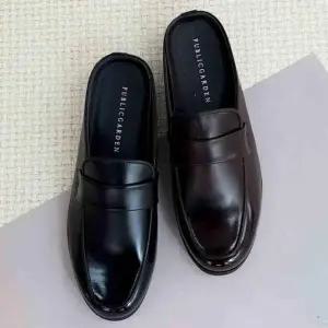 [RIZPICK]남성 가죽 뮬 블로퍼 여름 슬리퍼 샌들 구두 3cm