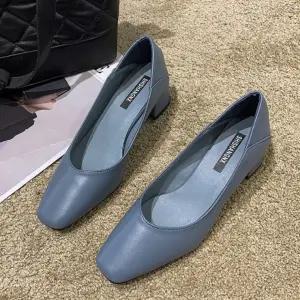 블로퍼 여성 펌퍼스 신발 슈즈 데일리 미들힐 구두