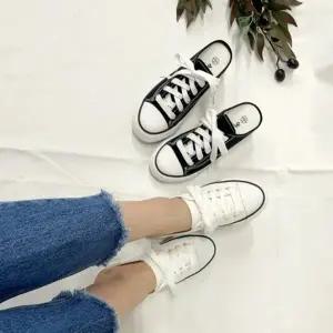 [옷자락]여자 키높이 캐주얼 통굽 캔버스 뮬 스니커즈