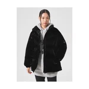 매장정품 8SECONDS 에잇세컨즈 블랙 광택 중기장 패딩 324Y38LY55 1302222