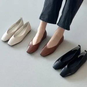 [옷자락]여자 스퀘어토 데일리 레더 플랫슈즈 단화