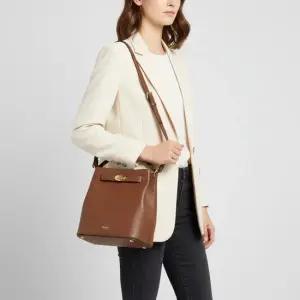 SS26 여성 이즐링턴 토트백 HH9395 552 G110