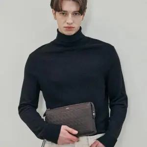 [롯데백화점]닥스 액세서리 (쇼핑백동봉) 브라운 패턴 소가죽 클러치 DBBA6E242W3