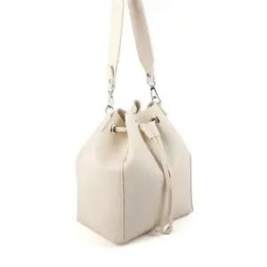 [다잇템]여자 쁘띠 스트랩 복조리 어깨 버킷백_P339958354