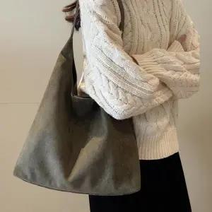 CMB40E2여성 가을 빅백 스웨이드 숄더백 하객룩 배색 디자인