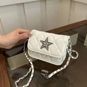 샤오원샵 여사친 여름 스퀘어 체인 가방 별 크로스미니 키작녀 미니백 퀼팅 꾹5