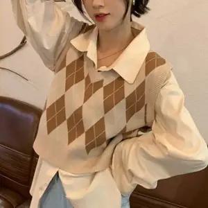 패턴 조끼 크롭 니트 기장 아가일 레이어드 여성 V넥