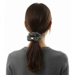 셀린느 26SS JACQUARD TRIOMPE SCRUNCHY IN COTTON, POLYESTER, POLYAMIDE AND BRASS WITH GOLD FINISH (B1