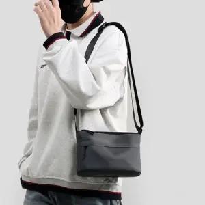 크로스백 수납 남자 보조가방 미니 태블릿 메신저백 여행 데일리