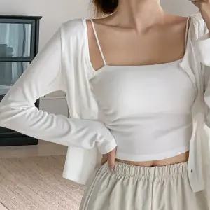 [코코블랑] 옆셔링 캡내장 슬리브리스