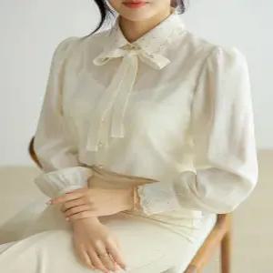 [스타일온미][루이스엔젤] 데이지 골드 펄사 물결 카라 리본SET 쉬폰 블라우스