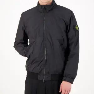 [스톤아일랜드]26SS 스톤아일랜드 가먼트다이드 크링클랩스 블루종 블랙 L1S154100111 S0A23 V0029