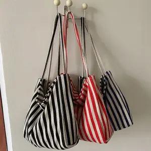 여성 캐주얼 줄무늬 외출 URK348 뽀글이 패션잡화 메신저백 여성 스트 토트 캐주얼 URK 덤블