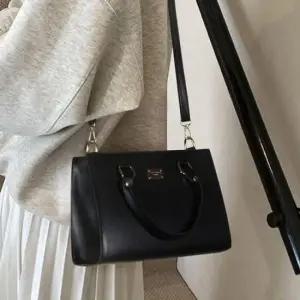 직장인 스퀘어백 사각 토트백 핸드백 우아한 정장 손가방