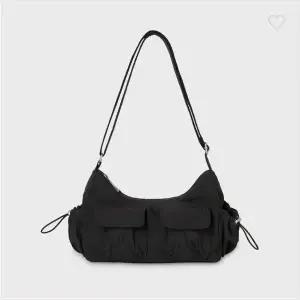 갤러리아 더블 포켓 호보 백(WHBGG2322A)