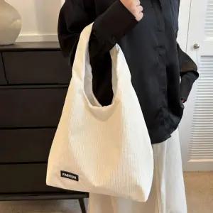 여성 깔끔한 전체 코듀로이 소재 데일리 패션 숄더백 DJA4+2rAV