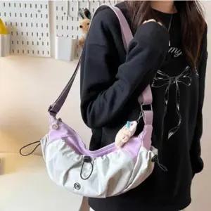 [패션] 여성 스트링 캐주얼 스트릿 키링 포함 숄더백 크로스백