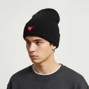 26SS BEANIE HM30GD072 BLACK)