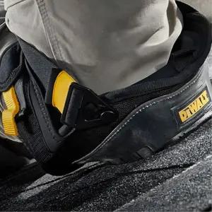 타일 공사 현장 미끄럼 방지 작업용 무릎보호대 리모델링 약해지는관절