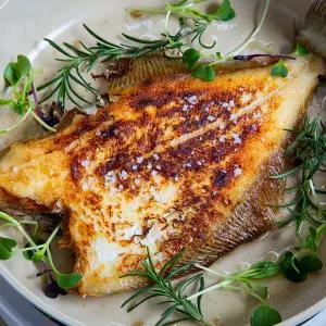 천일염 간을 맞춘 국내산 반건조 참가자미 5미 1팩(팩당 500g 내외)