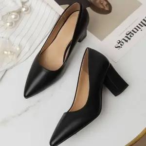 클래식 힐 펌프스 구두 구두 펌프스 검정 여성신발 발편한 여성 플랫슈즈 기본 데일리