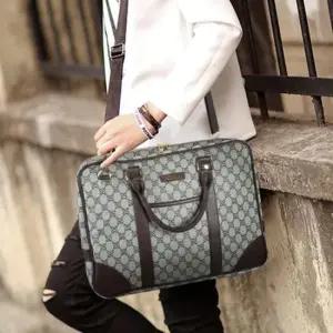 남자옆가방 남성 회사원 서류가방